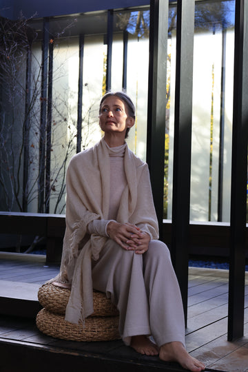 【Wellness】Lightweight 100% cashmere turtle neck top