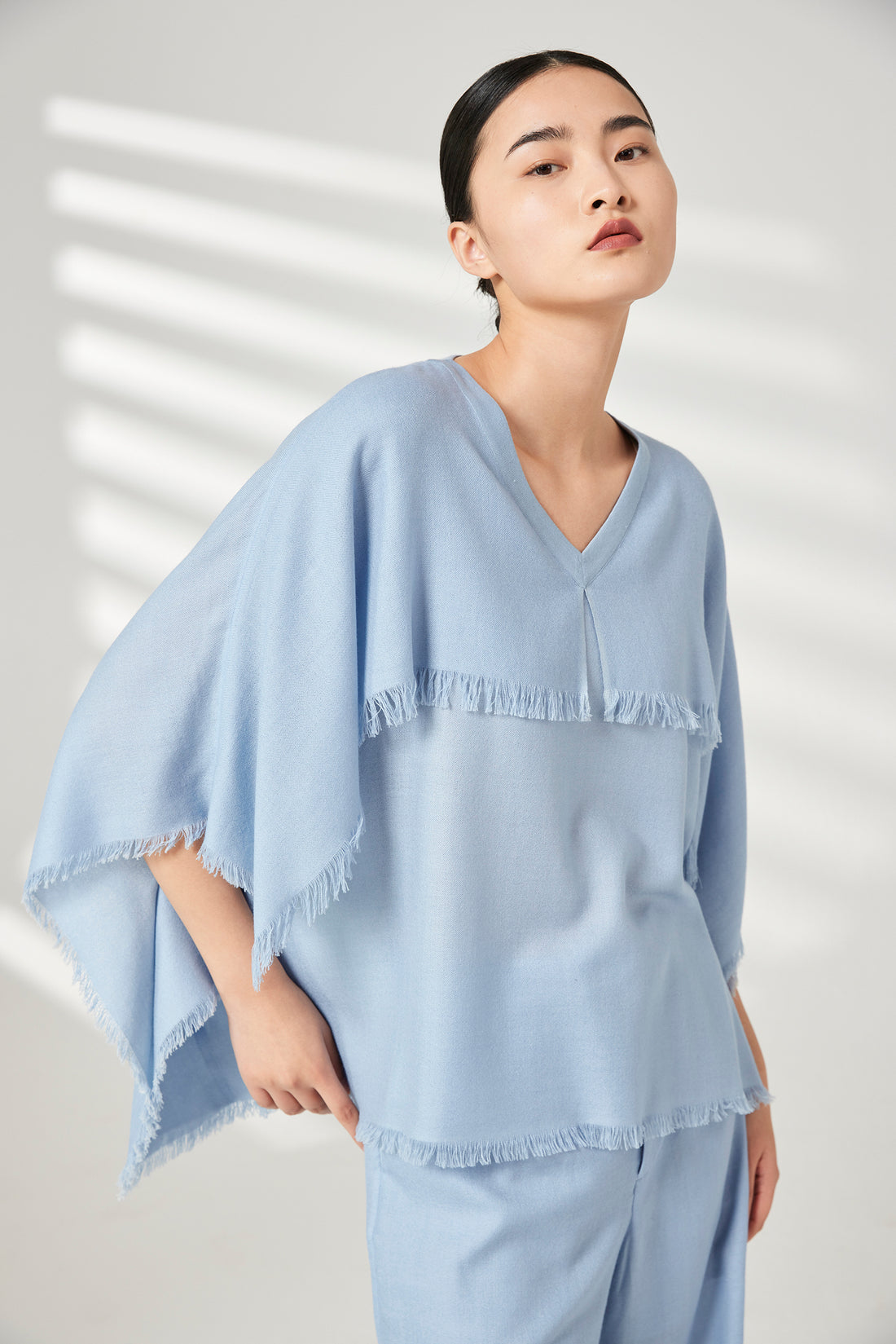 Women's fine cashmere cape-style V-neck top