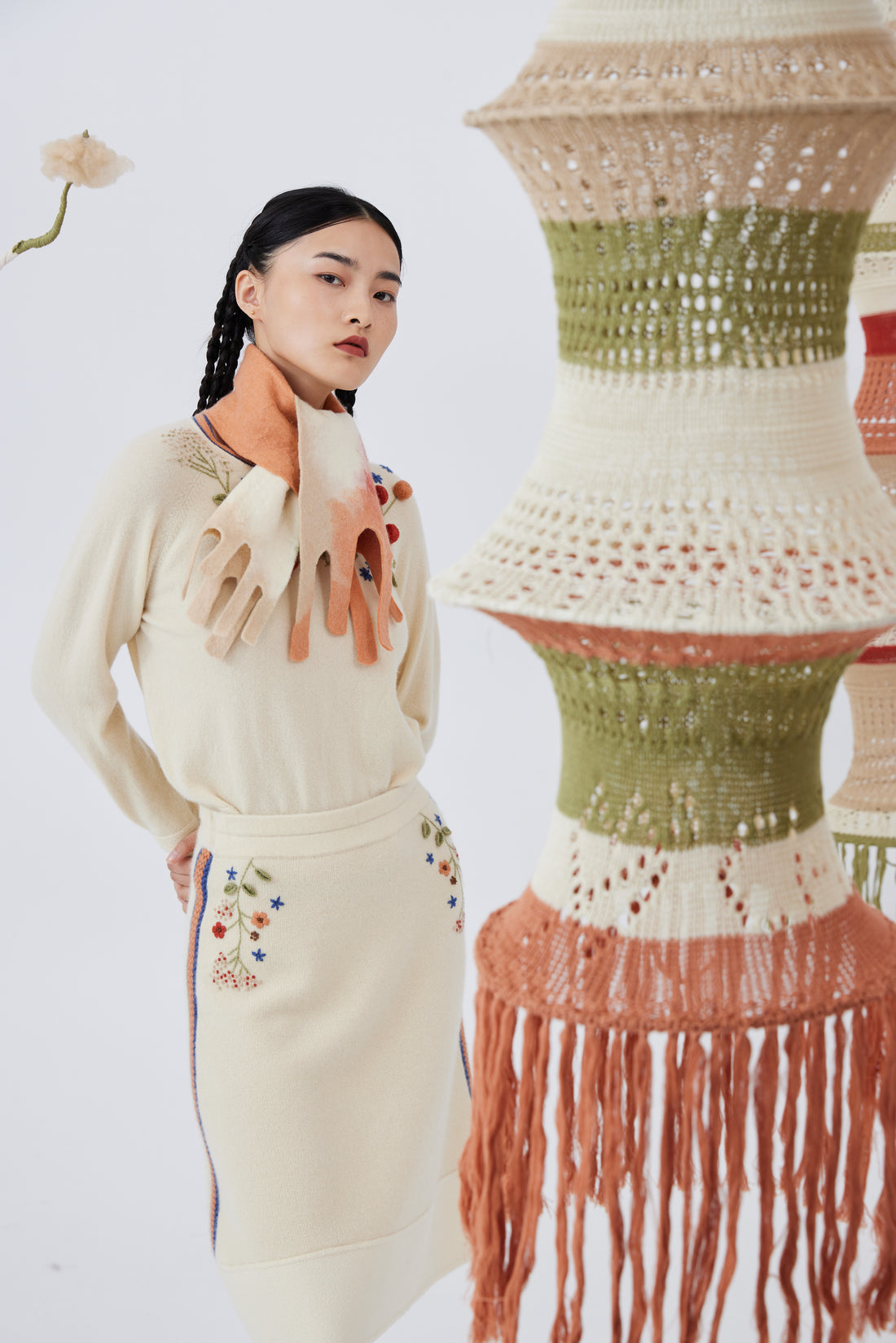 Handcrafted cashmere felt tasseled-edge scarf